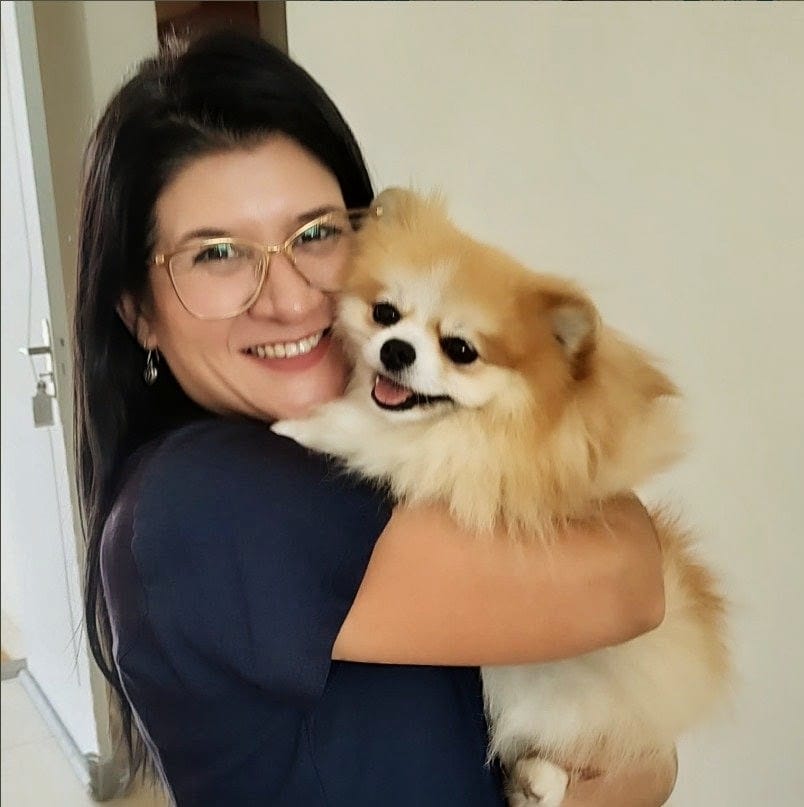 Foto 5 — Cão feliz em casa
